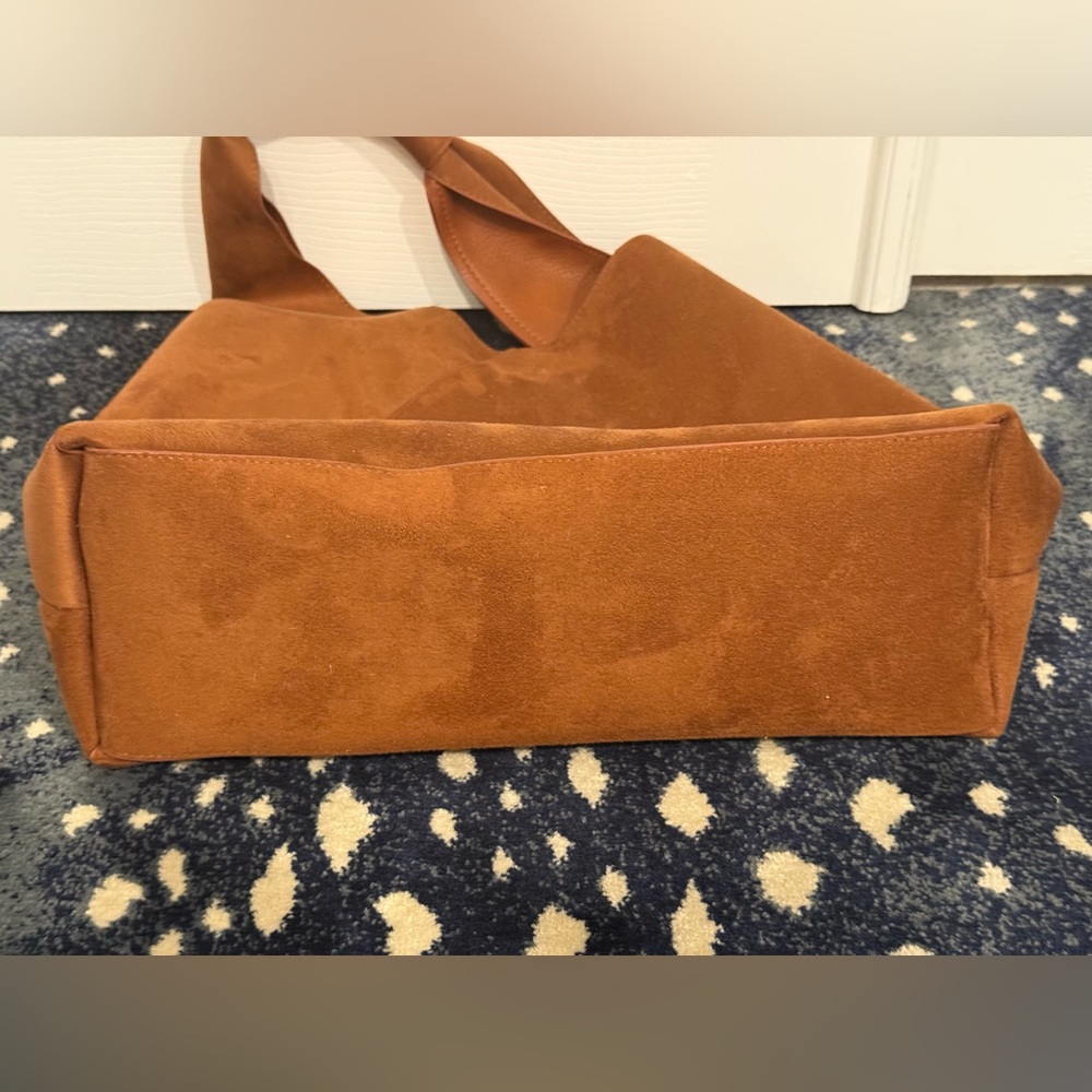 Banana Republic Vegan Suede Slouch Tote Bag - Picture 5 of 11
